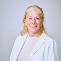 Yvette Schut